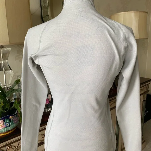 WOMENS PATAGONIA PULLOVER - Picture 4 of 9